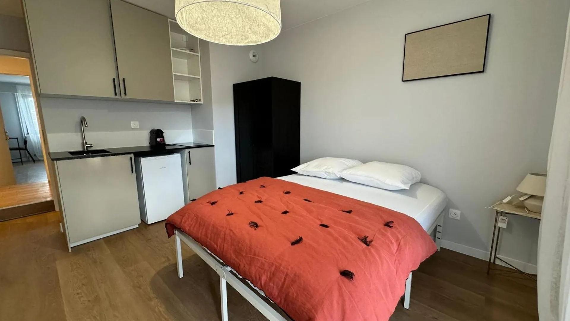 M72 Marquer Studio Centre Ville D'Annemasse 0*, Annemasse Francie